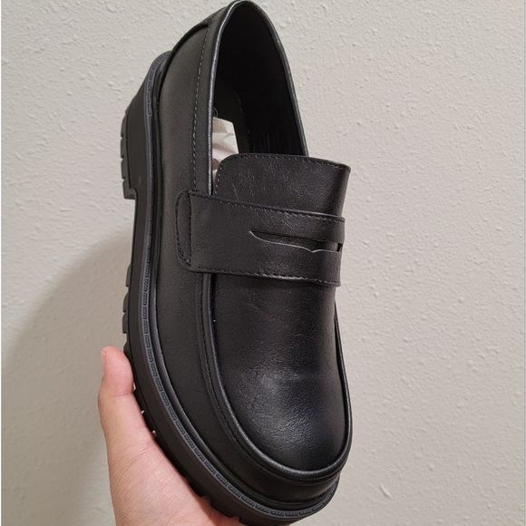 CLEARANCENew platform slip on black penny loafer - Picture 2 of 3